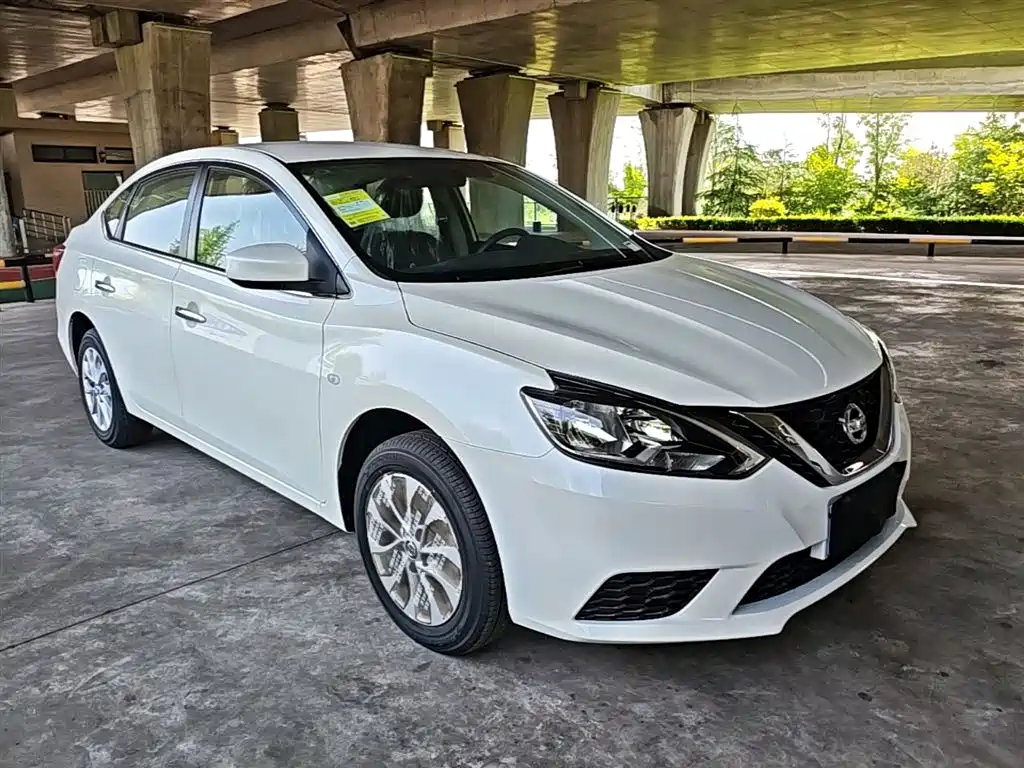 Sylphy Facelift III Classic 1.6 XE CVT Comfort