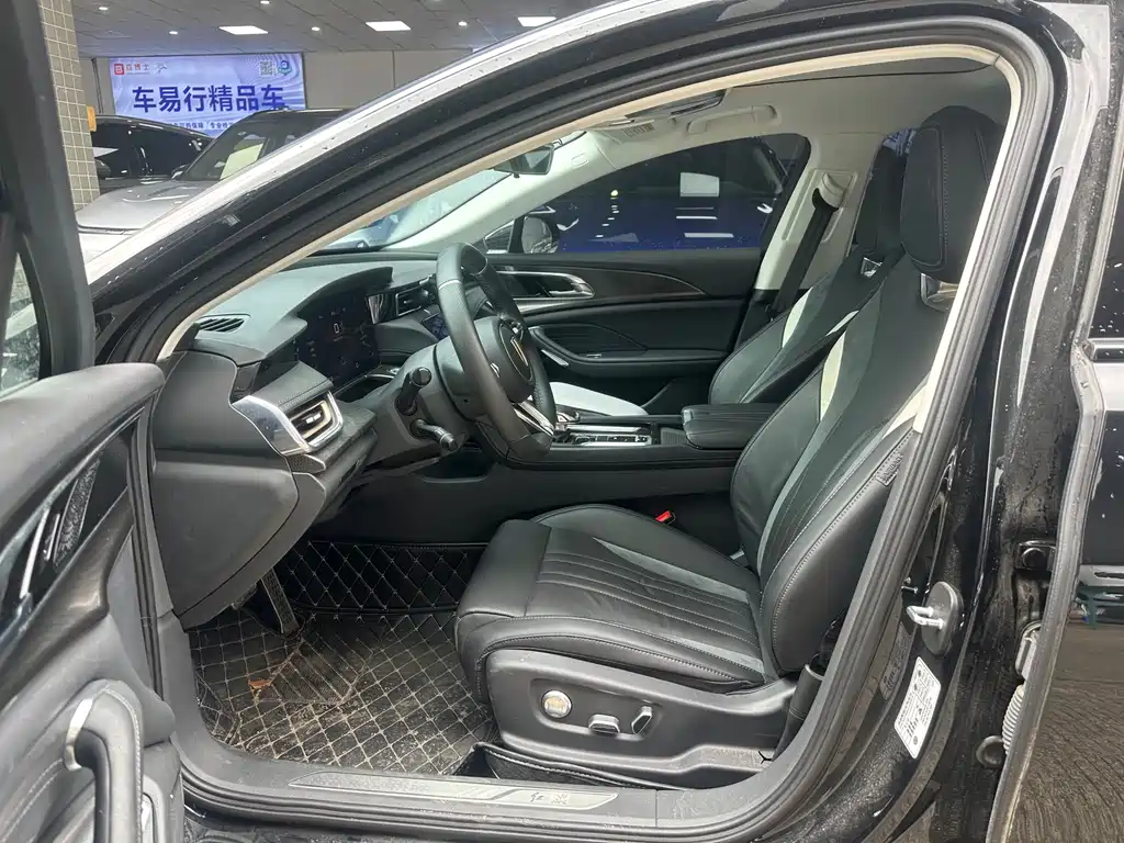Hongqi H6 2.0 T Premium Comfort