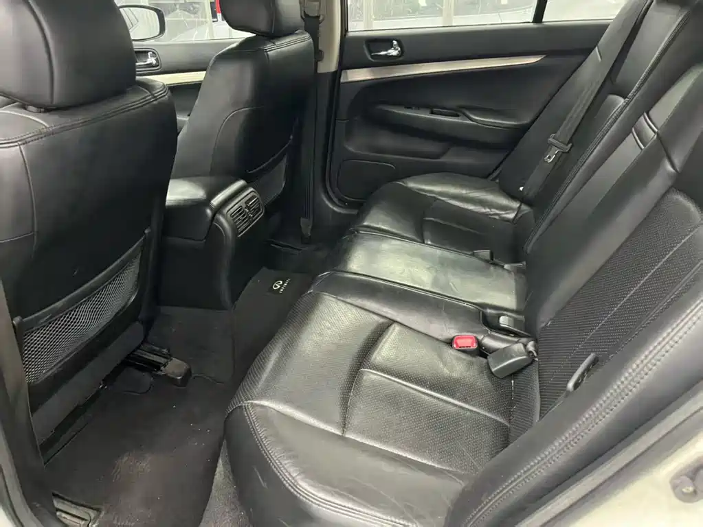 Infiniti G Series G25 Sedan Luxury Sport