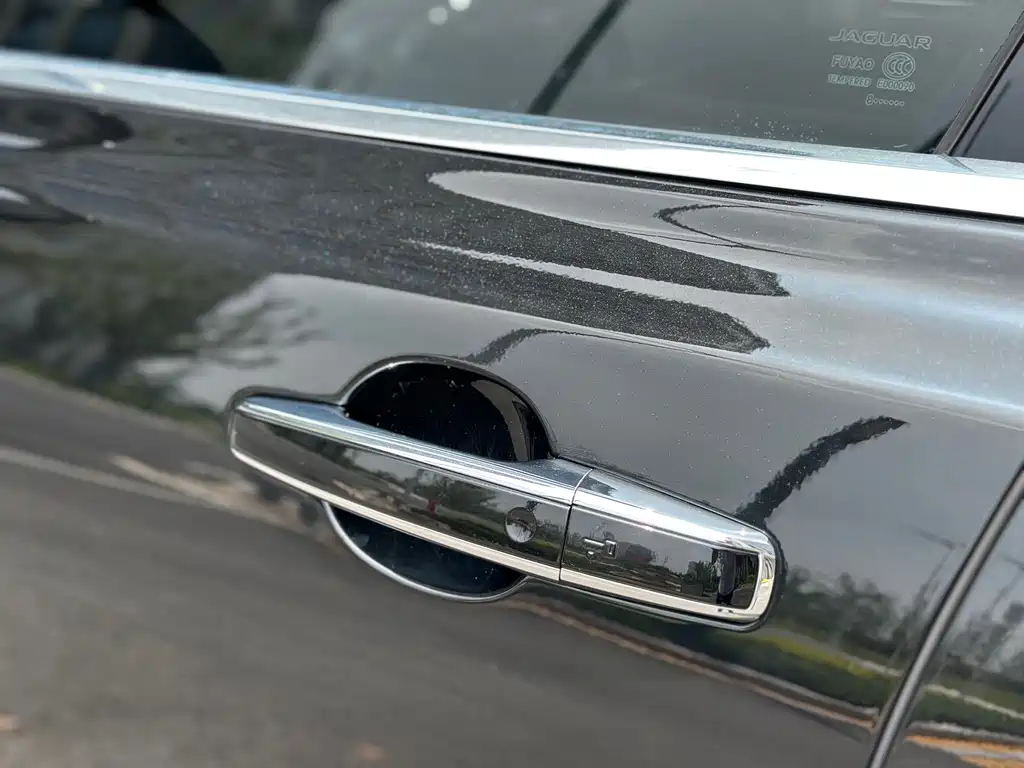 Jaguar XFL XFL 2.0 T 250 PS Luxury