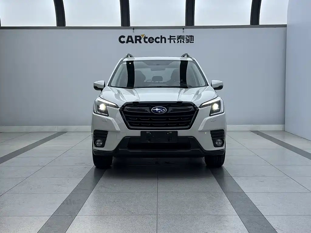 Forester 2.0 i AWD Luxury