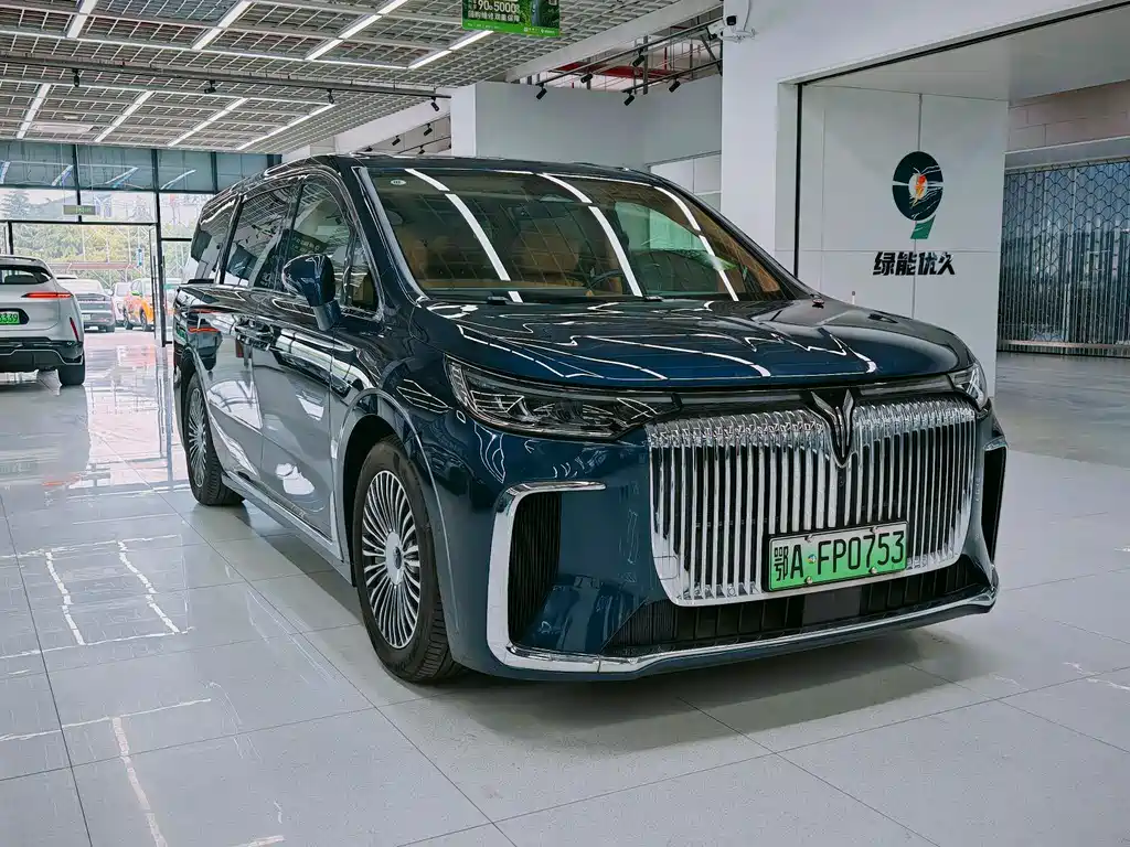 Voyah Dreamer PHEV 4 WD Flagship Kunpeng