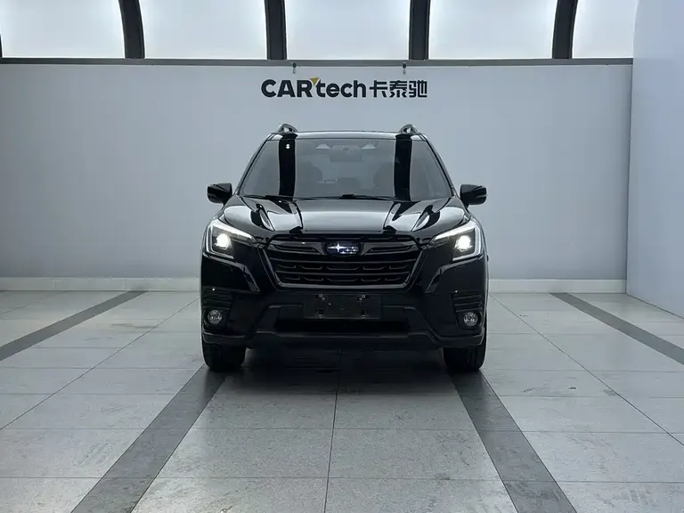 Subaru Forester 2.0 i AWD Luxury EyeSight