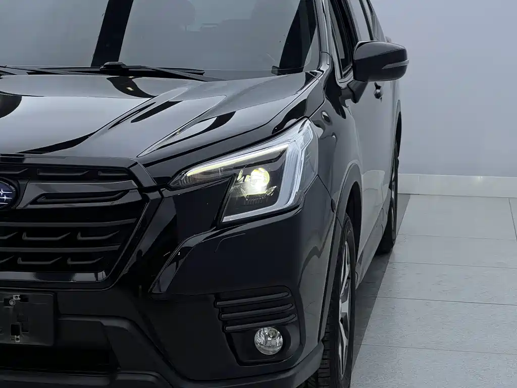 Forester 2.0 i AWD Luxury EyeSight