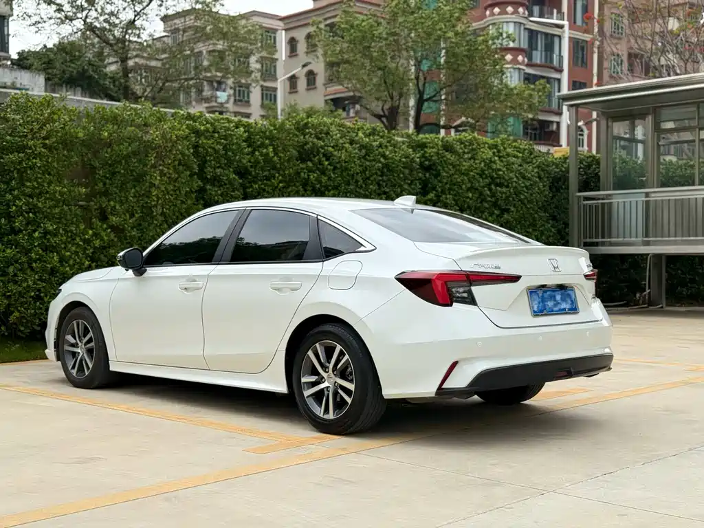 Integra 240 TURBO CVT Tech