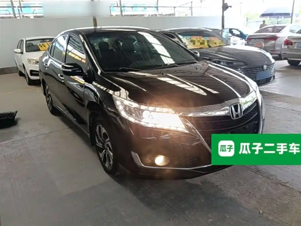 Crider 1.8 L CVT Comfort