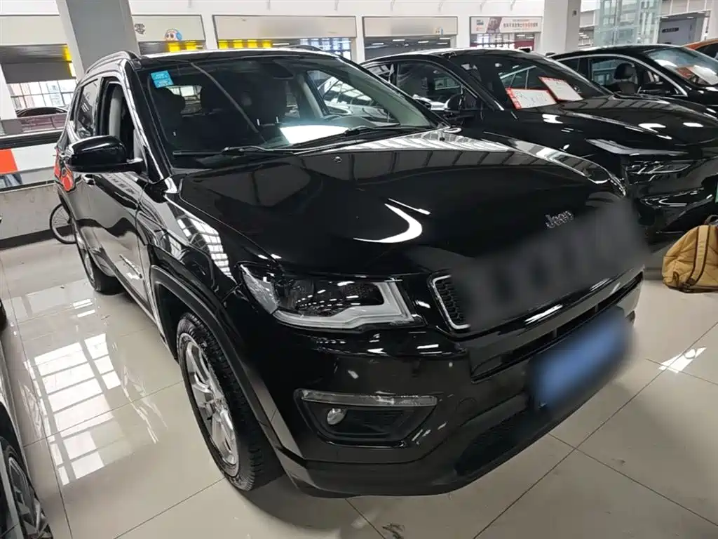Compass 200 T Auto Home Enjoyment