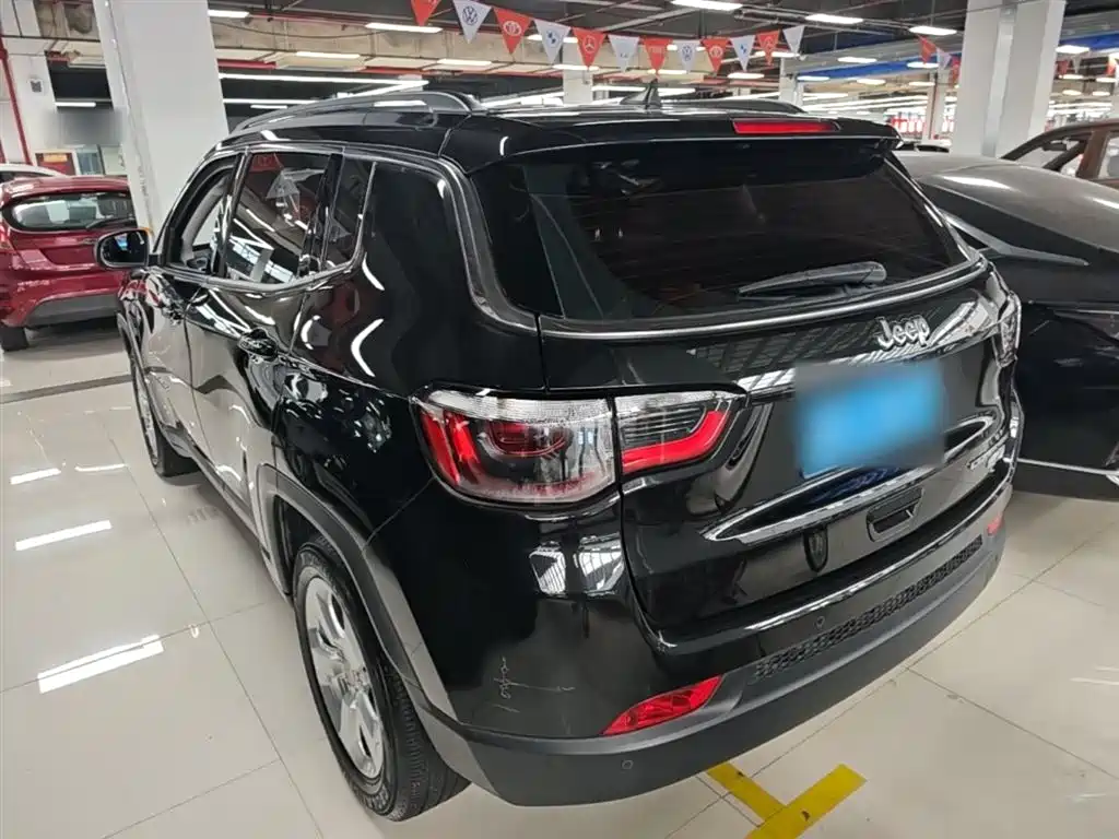 Compass 200 T Auto Home Enjoyment