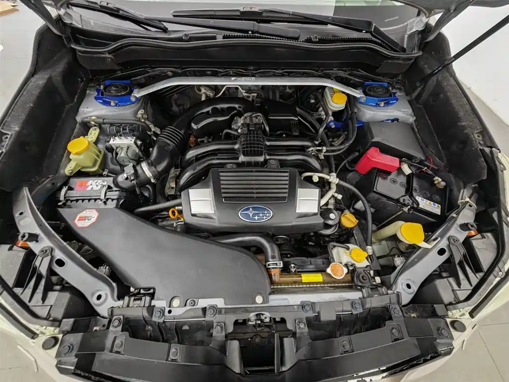 Forester 2.5 i Auto Distinguished