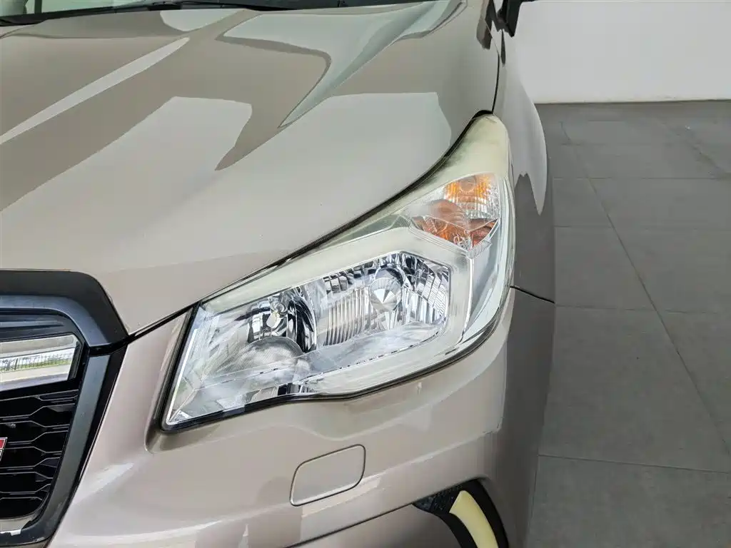 Forester 2.5 i Auto Distinguished