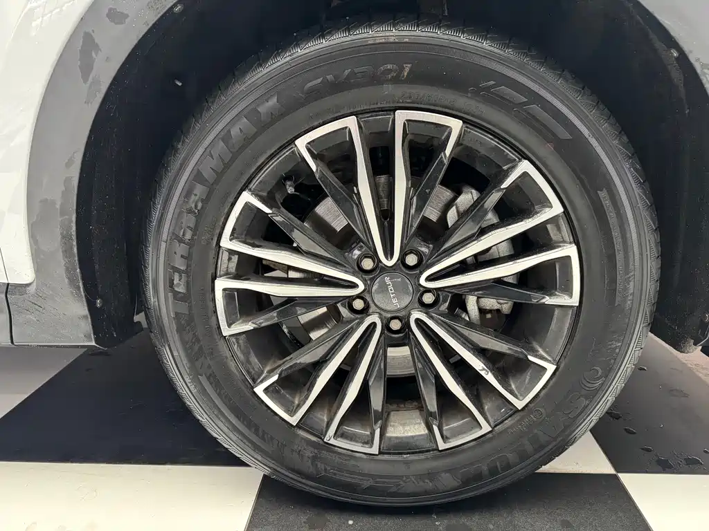 Jetour X70 PLUS 1.5 T DCT Mountain 7-seat