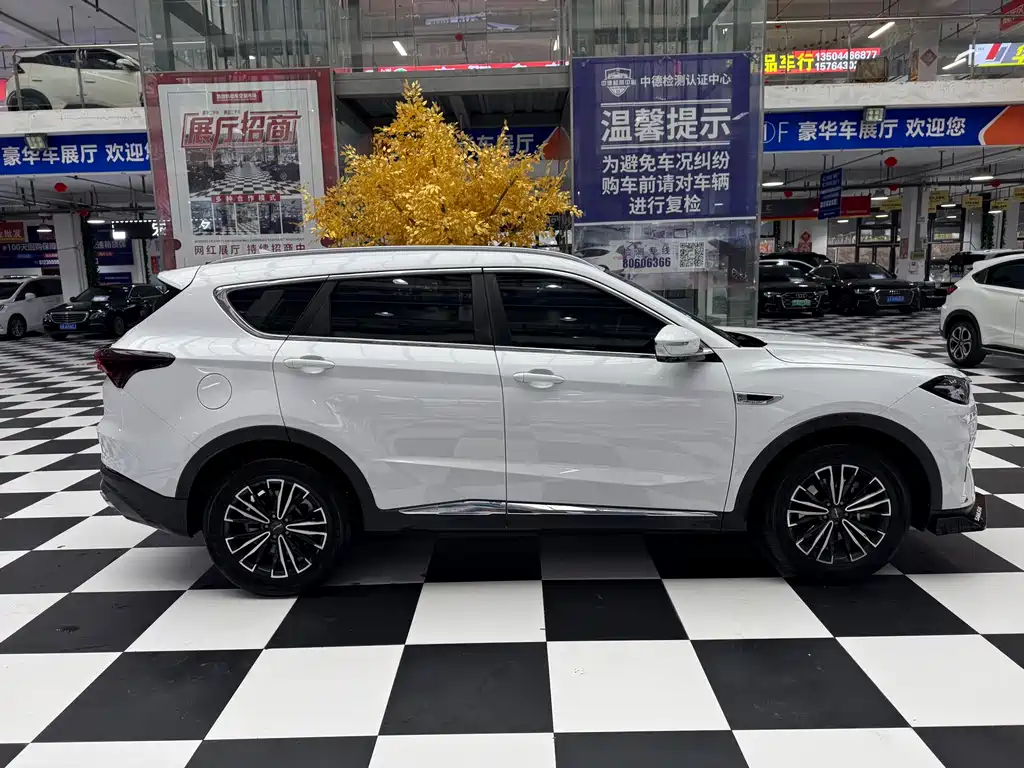 Jetour X70 PLUS 1.5 T DCT Mountain 7-seat