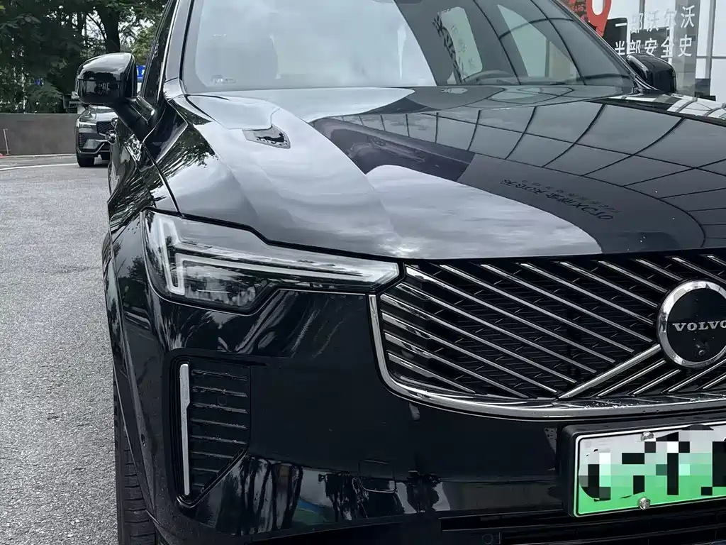 Volvo XC90 PHEV Facelift T8 Smart Supreme Luxury 7-seat