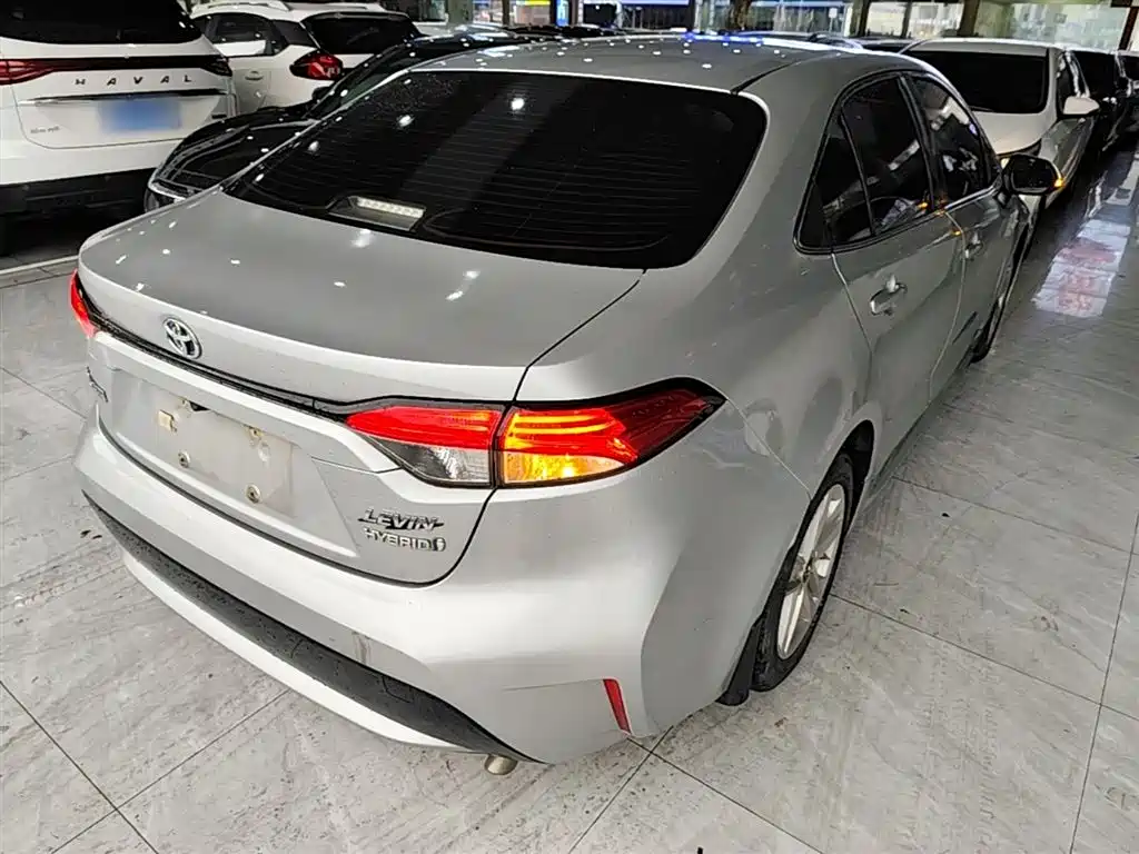 Levin Dual Engine 1.8 H E-CVT Luxury CN-VI