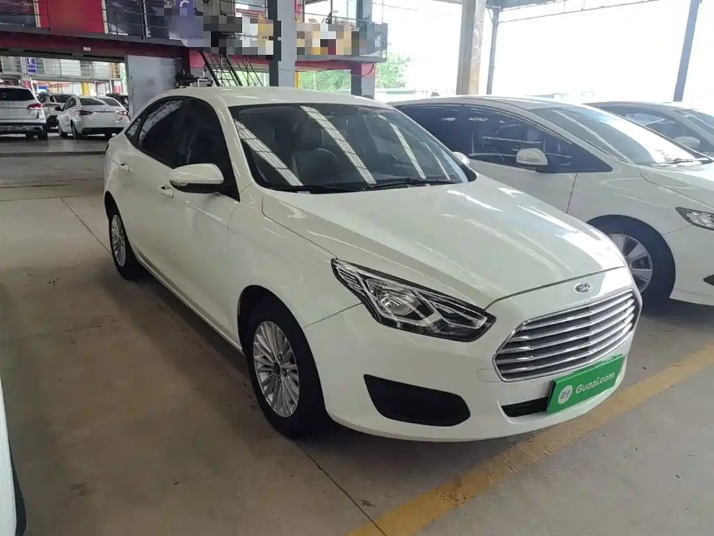 Escort Facelift 1.5 L Auto Comfort