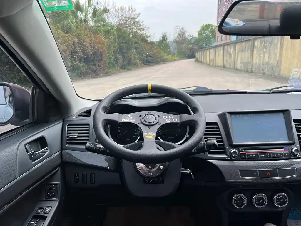 Lancer EX Fashion 1.8 L Manual Wise