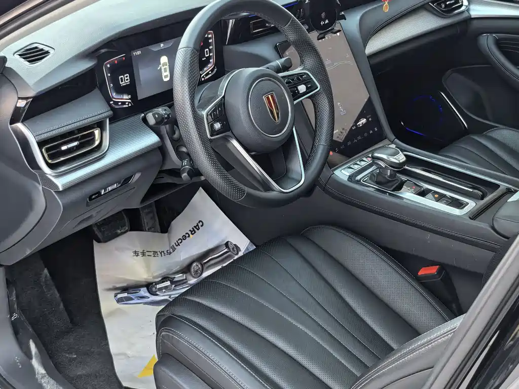 Hongqi H5 1.5 T DCT Connected Flagship Charm
