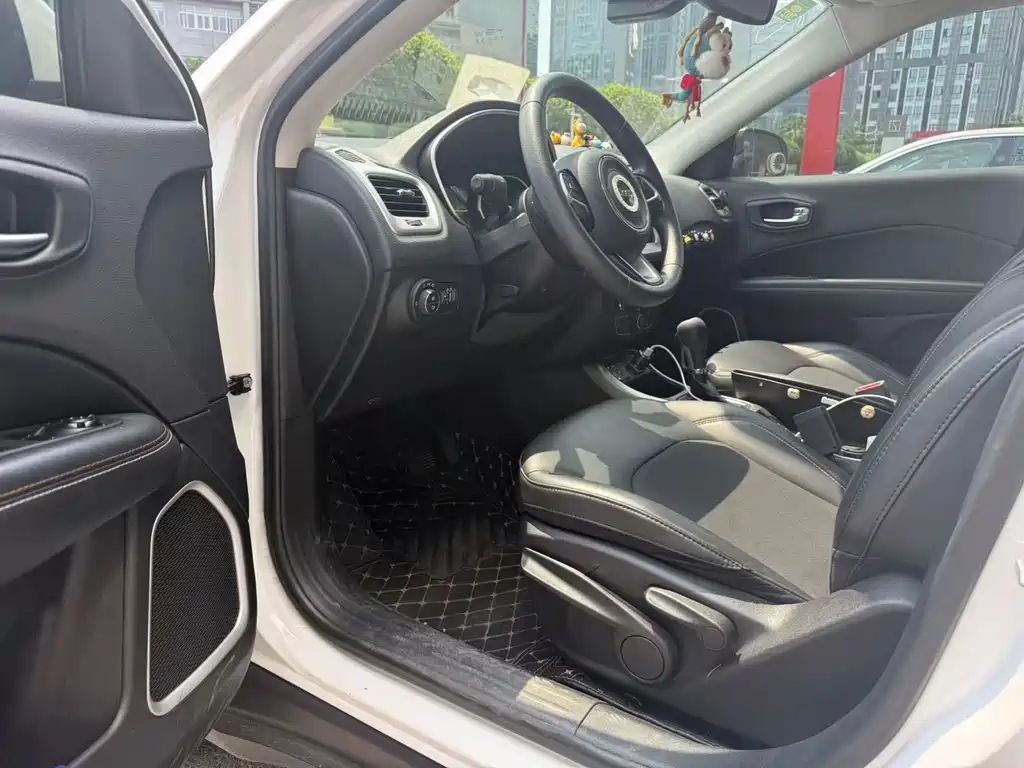 Compass 220 T Auto Joy