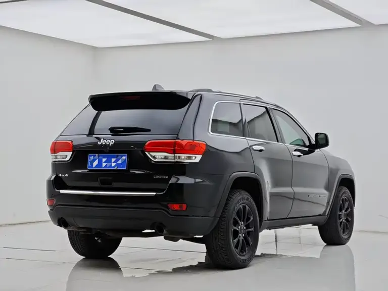 Jeep Grand Cherokee (Import) 3.6 L Elite Navigation