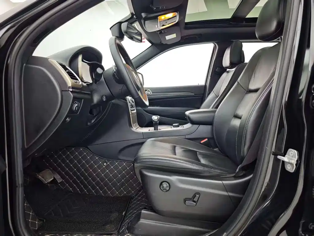Grand Cherokee (Import) 3.6 L Elite Navigation