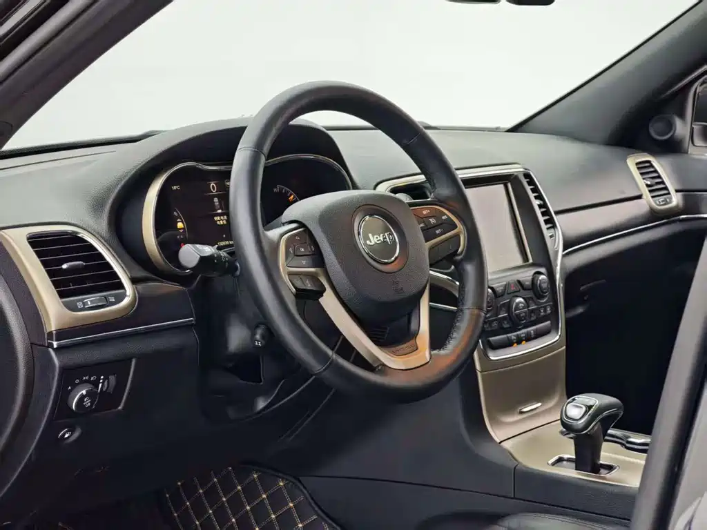 Grand Cherokee (Import) 3.6 L Elite Navigation