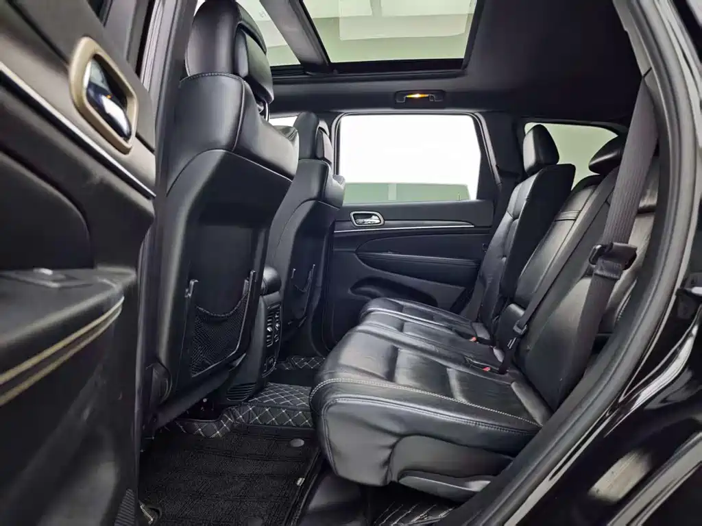 Grand Cherokee (Import) 3.6 L Elite Navigation
