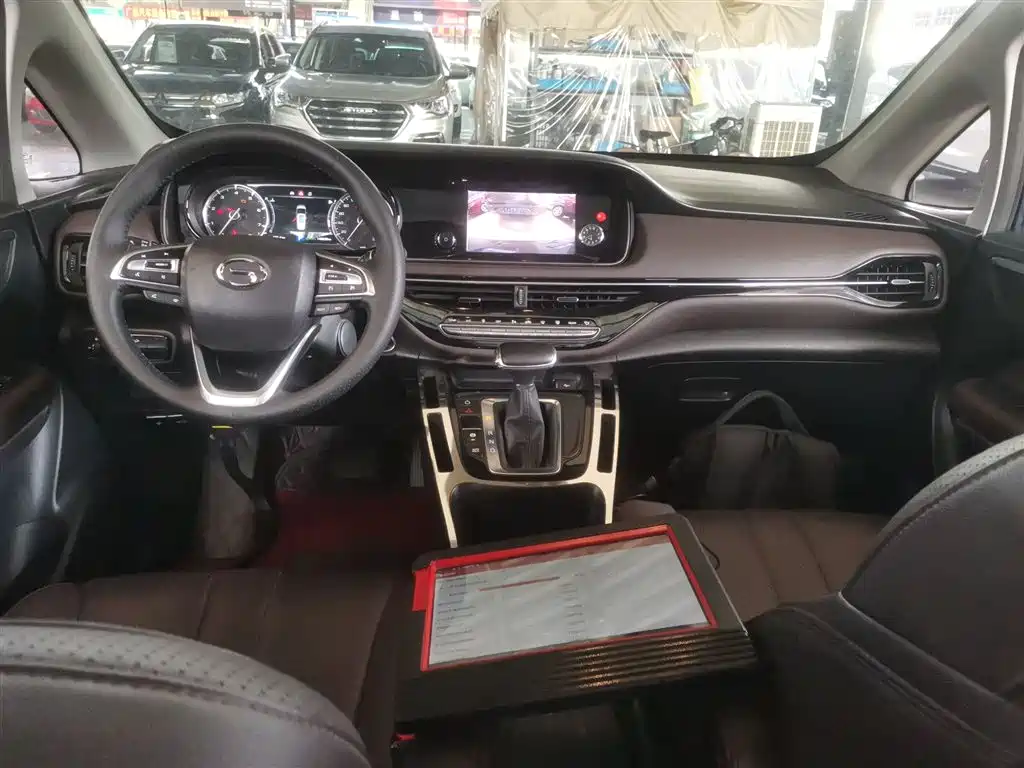GAC Trumpchi M6 270 T DCT Luxury (7-seat) CN-VI