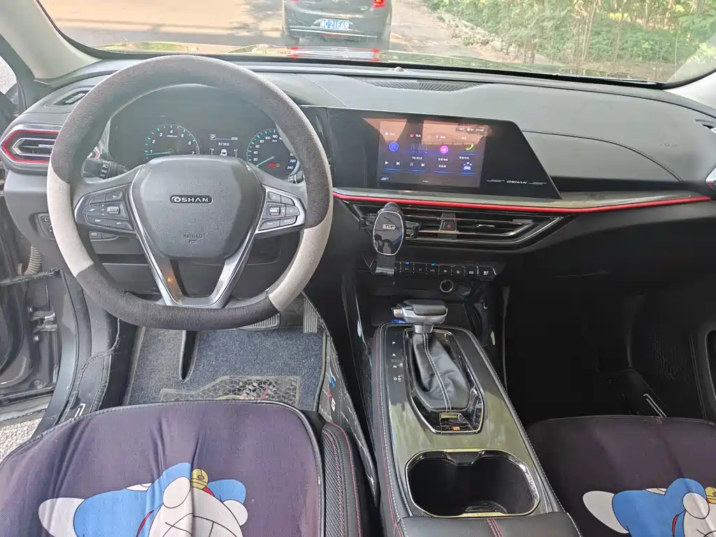 Changan Oshan X5 1.6 L CVT Luxury