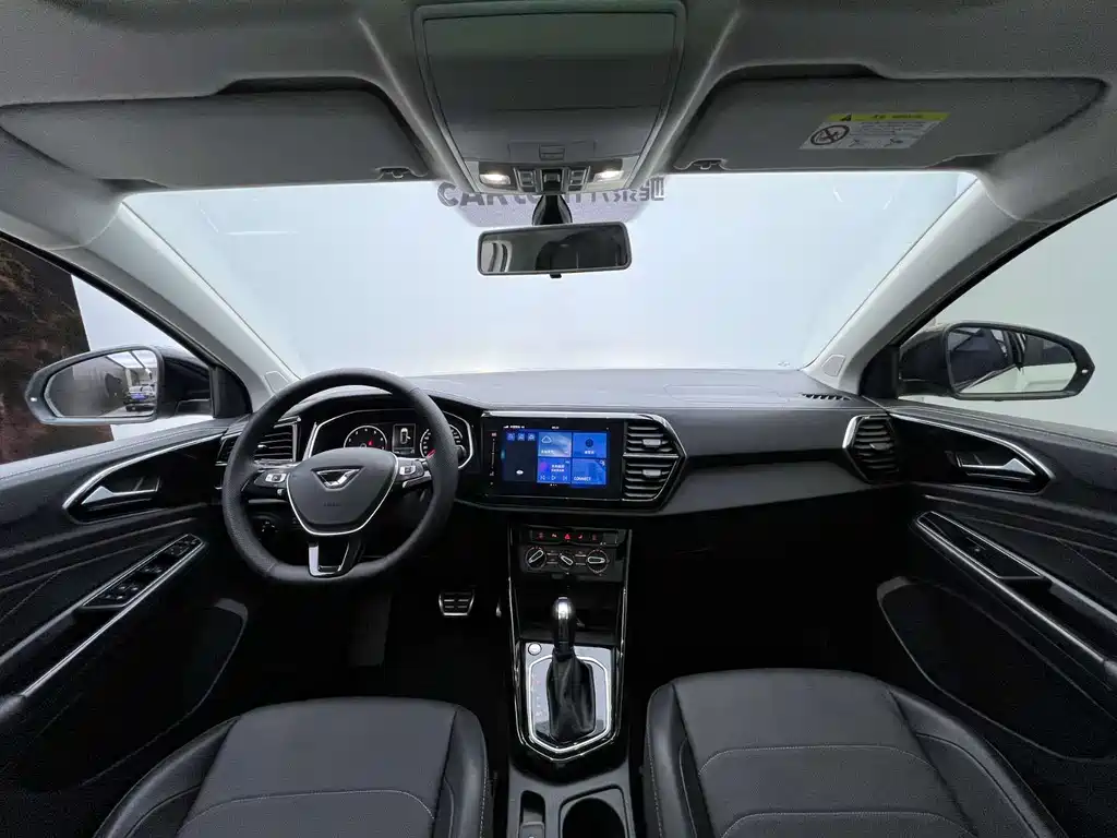 Jetta VS7 Panda 1.4 T Auto Joy
