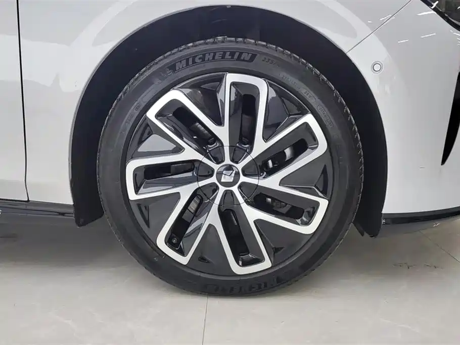 Baojun Xiangjing 宝骏享境 2025款 插混 140 km专车版