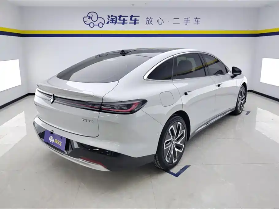 Baojun Xiangjing 宝骏享境 2025款 插混 140 km专车版