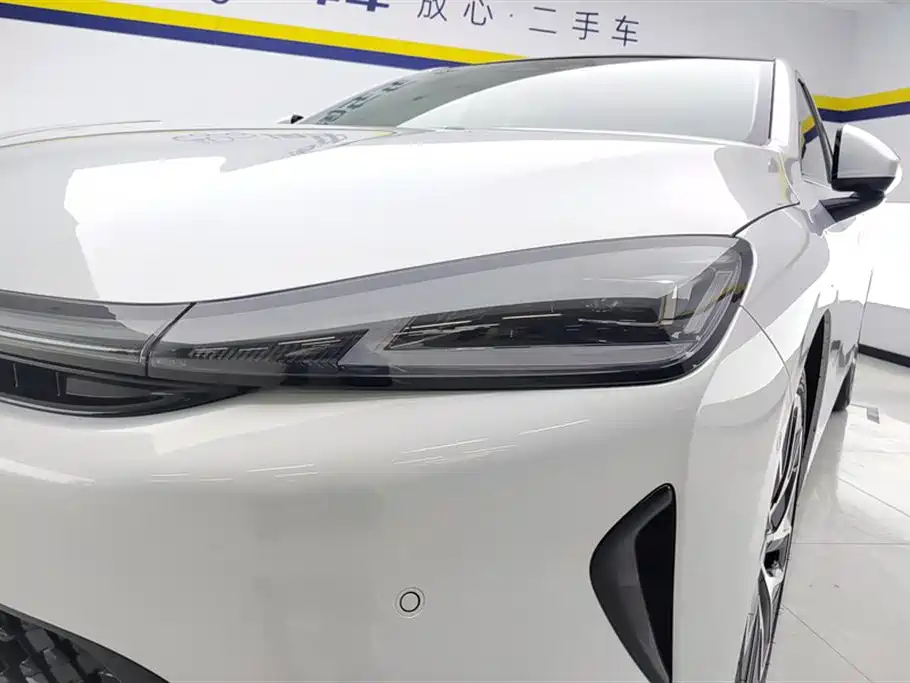 Baojun Xiangjing 宝骏享境 2025款 插混 140 km专车版