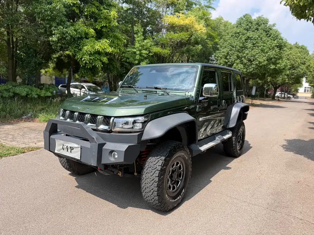 BAIC BJ40 2.3 T Auto 4 WD Rainforest Cross