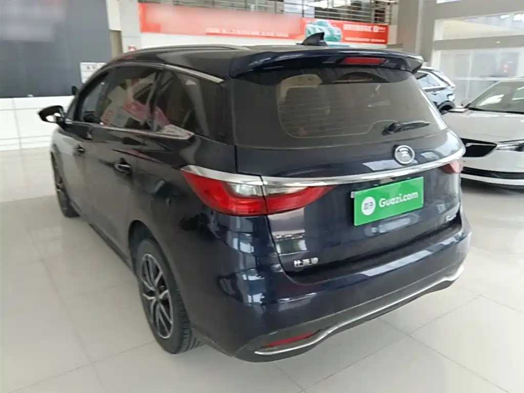Song MAX 1.5 T Auto Connected Elite 6-seat