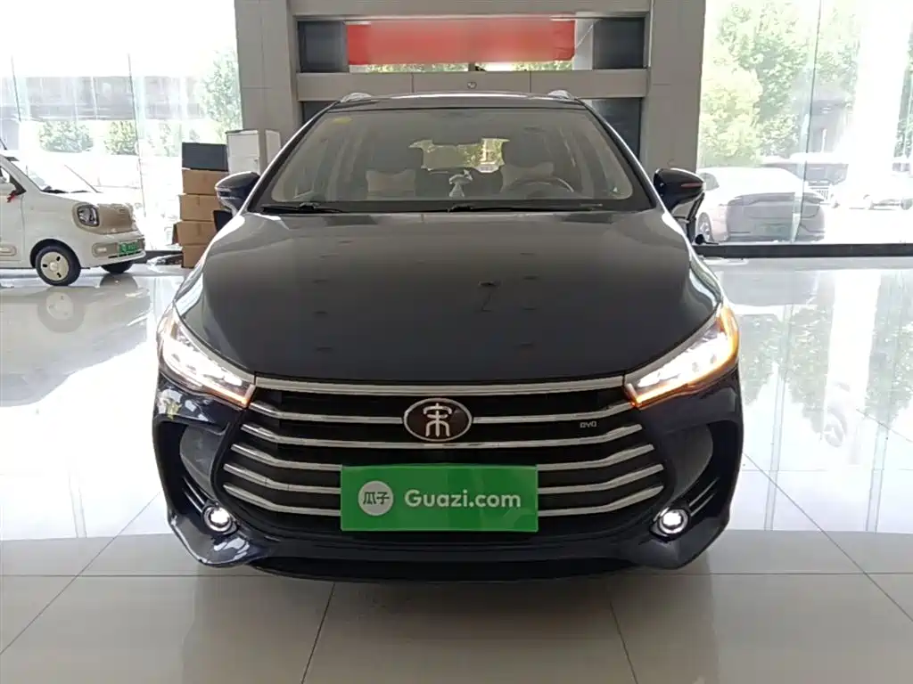 Song MAX 1.5 T Auto Connected Elite 6-seat
