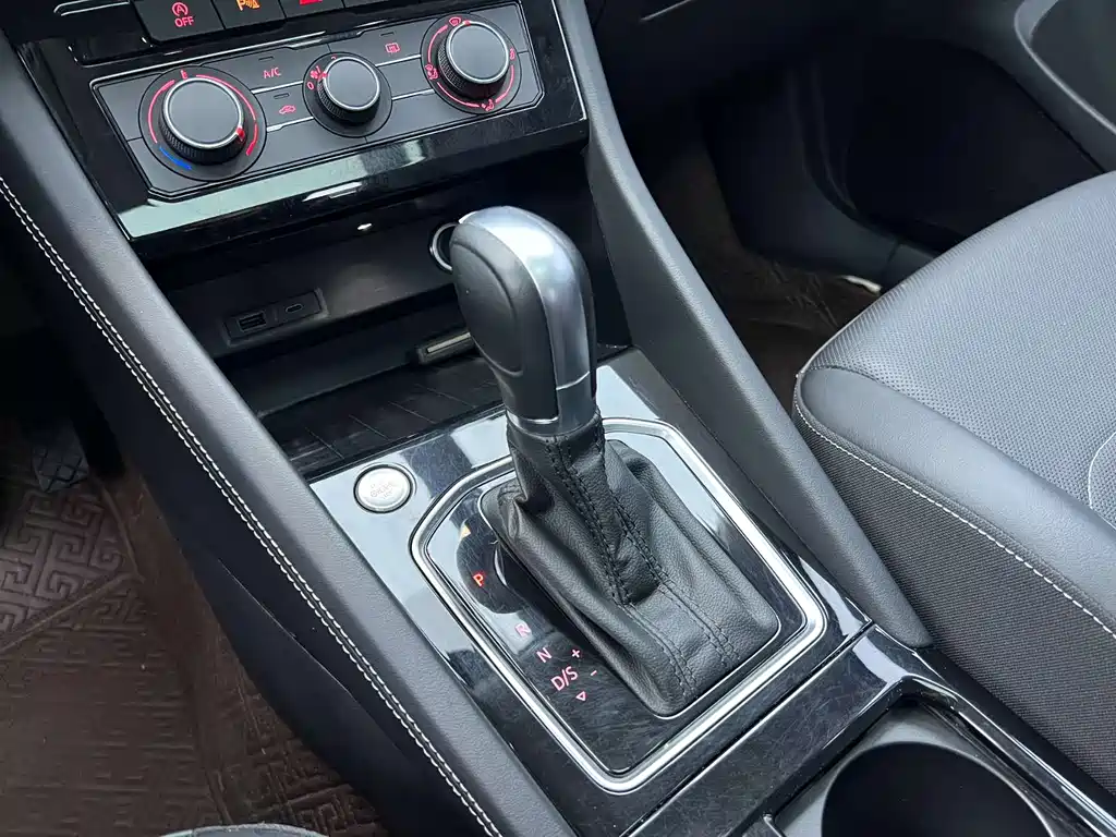 Jetta VS5 280 TSI Auto Joy