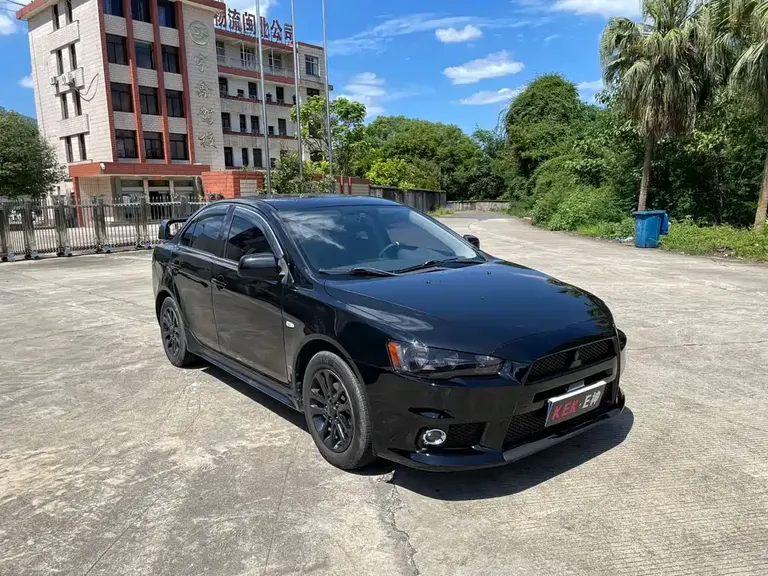Mitsubishi Lancer EX Fashion 1.8 L Manual Comfort