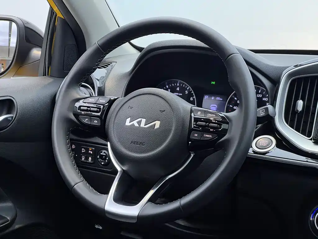 Stonic 1.4 L CVT Sunroof
