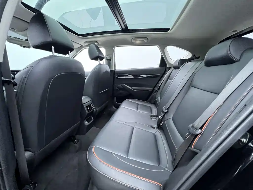 Seltos 1.5 L CVT Luxury