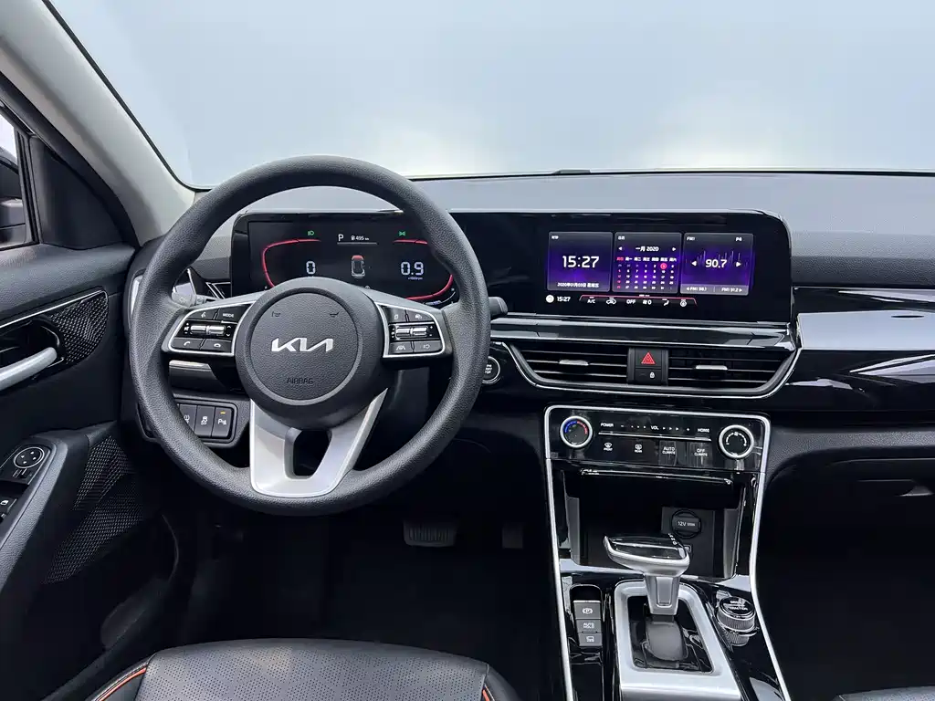 Seltos 1.5 L CVT Luxury