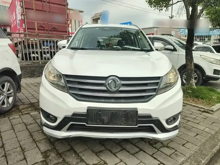 Dongfeng Fengguang 580 1.5 T Manual Luxury
