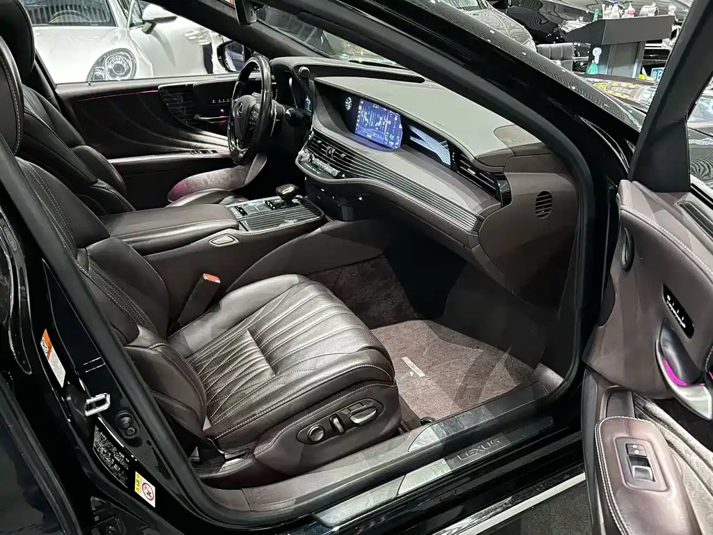 Lexus LS 500 h Luxury CN-V