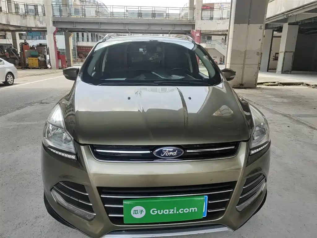 Kuga 1.5 L GTDi 4 WD Elite