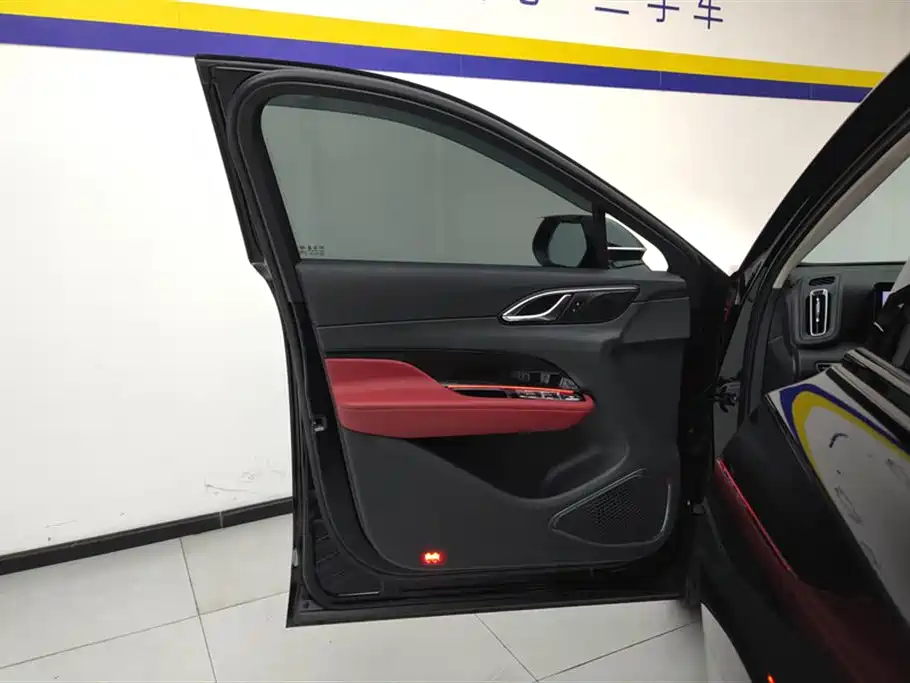 Hongqi HS3 1.5 T 2 WD Good Deed