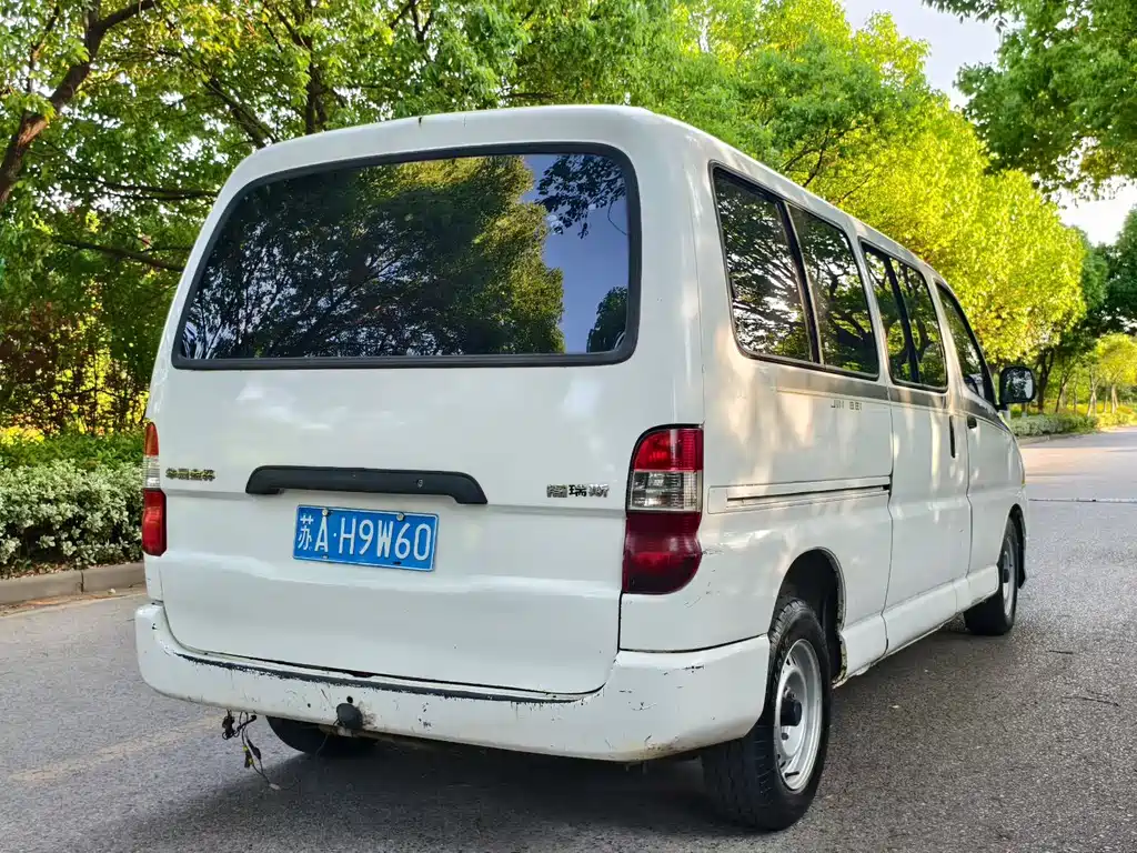 Grace 2.0 L Classic Standard LWB 9-seat