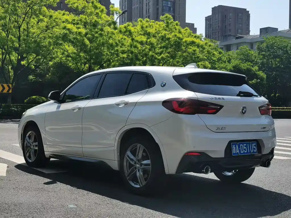 BMW X2 sDrive25 i M Offroad Package