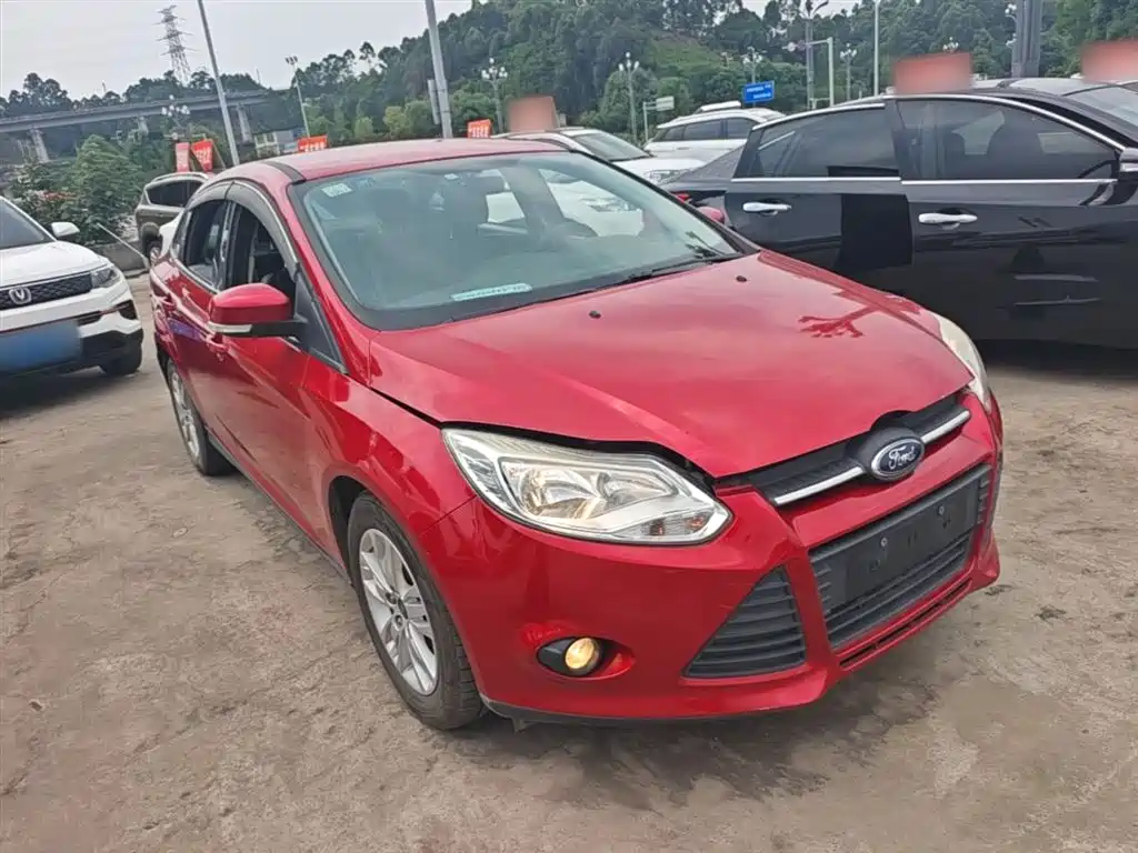 Focus Sedan 1.6 L Auto Comfort