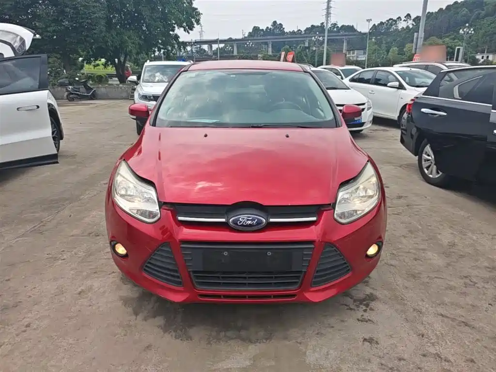 Focus Sedan 1.6 L Auto Comfort