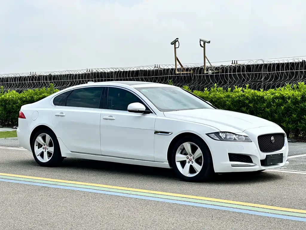 Jaguar XFL XFL 2.0 T 200 PS Elite