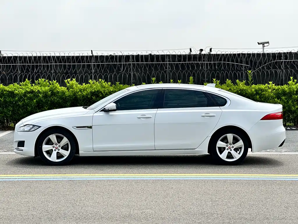 Jaguar XFL XFL 2.0 T 200 PS Elite